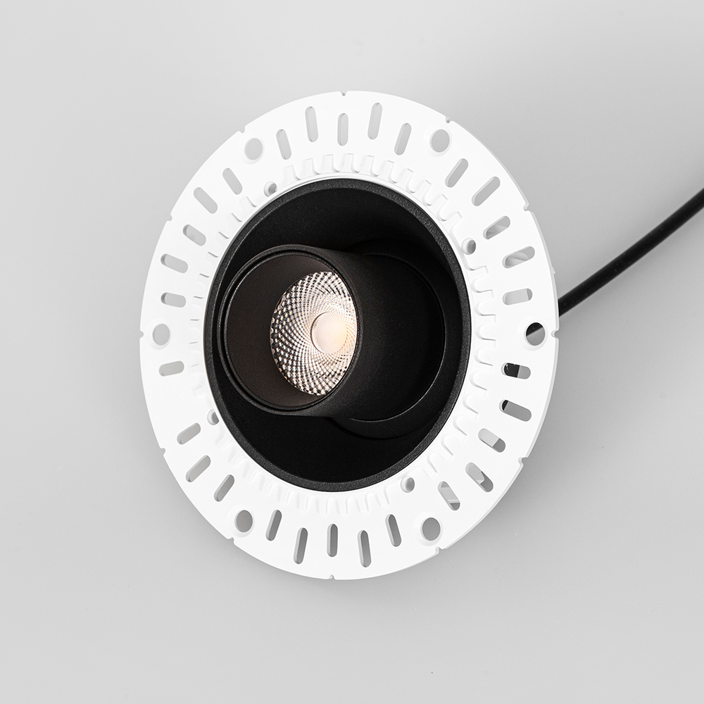 Retractable Trimless 40